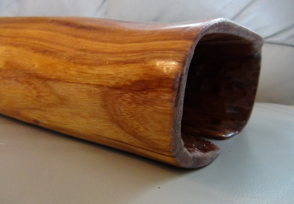 Elm wood B ♭ 225 cm