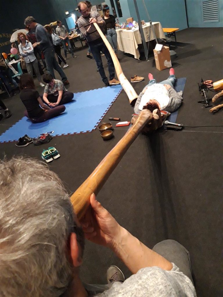 massaggio sonoro con Didjeridoo